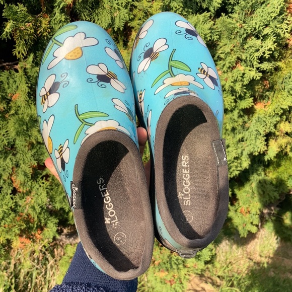 Sloggers Bumble Bee Flower Blue Waterproof Clog 
Size 8 - Picture 4 of 12
